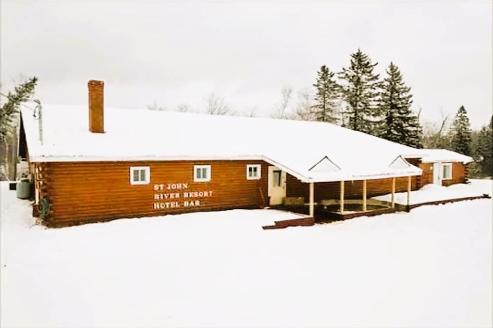 Love Hotels St John River by OYO at Fort Kent ME - photo 2
