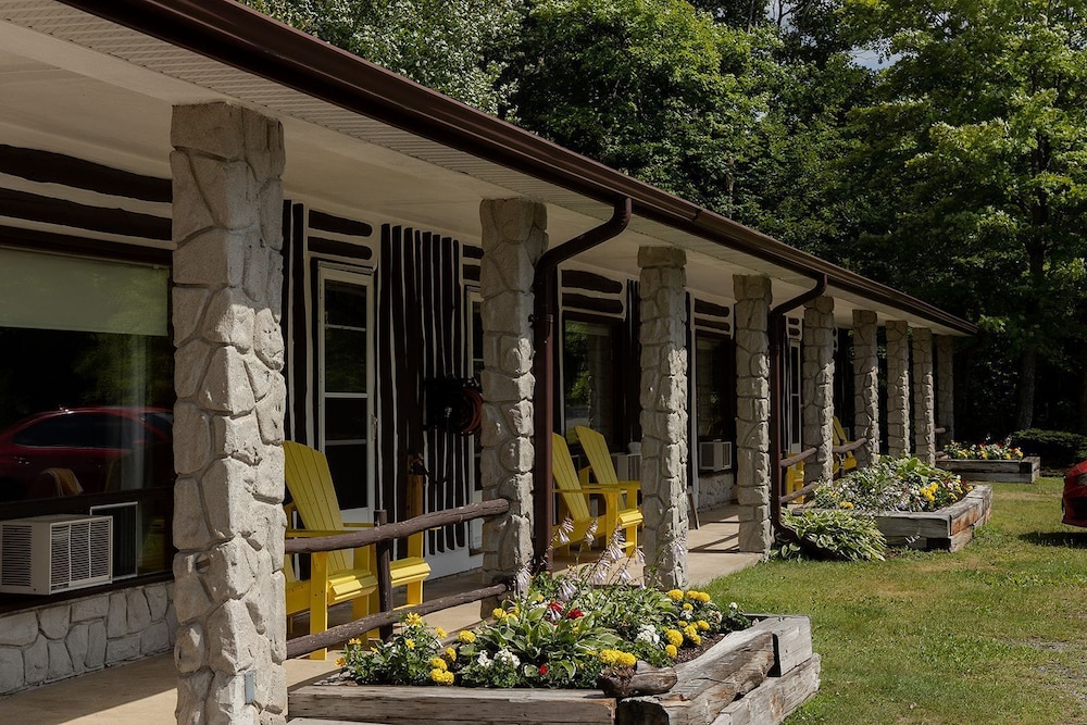 The Dudley Inn in Huntsville, Canada