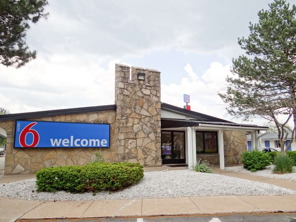 Motel 6 Erie PA - featured photo