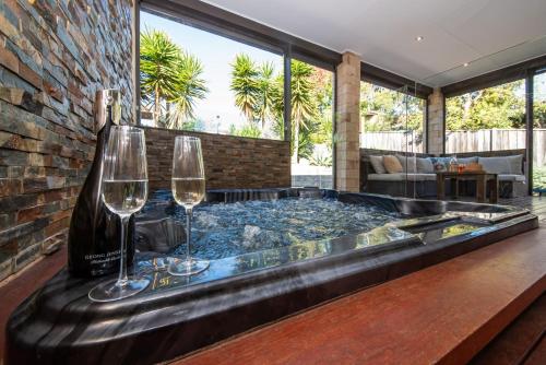Sunrise Oasis Luxe Pool Spa Cinema — Rosebud — photo 4