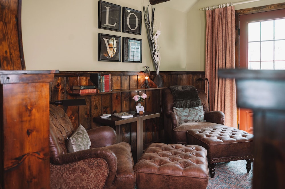 Highland Haven Creekside Inn - photo 78