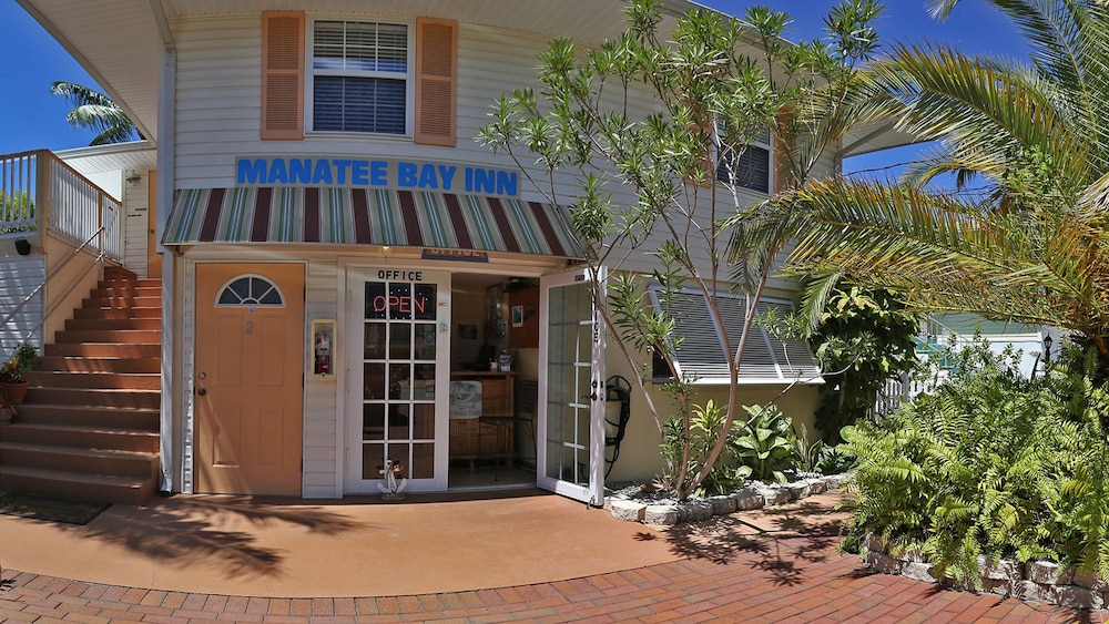 Manatee Bay Inn Near Fishing Pier Fort Myers Beach - photo 16