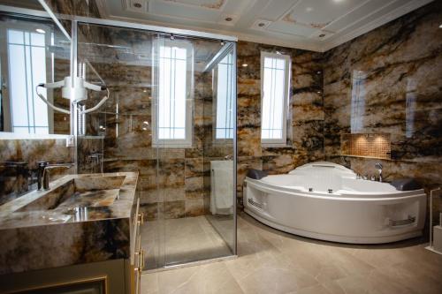 Ervini Boutique Hotel — Shkoder — photo 5