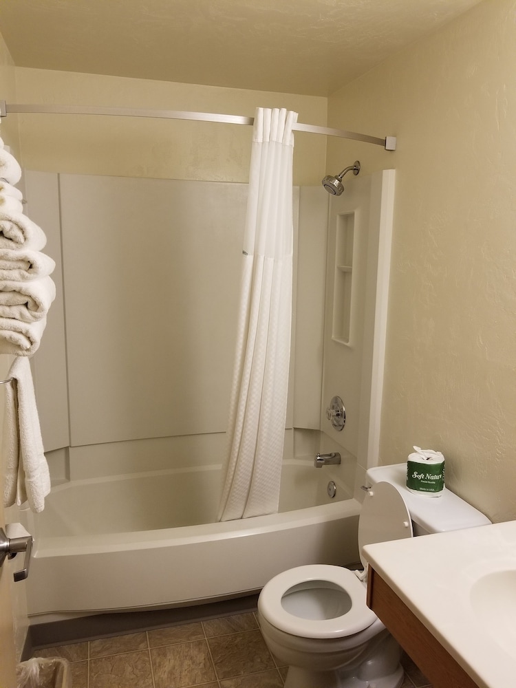 Super 8 by Wyndham Ketchikan - photo 38