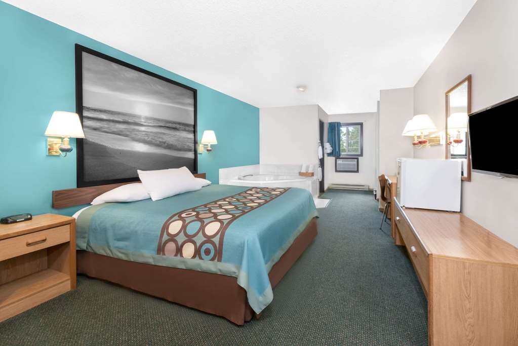 Super 8 by Wyndham Huron - photo 12