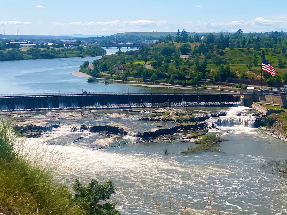 Staybridge Suites Great Falls by IHG - photo 131