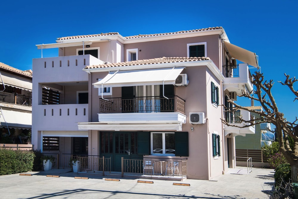 Alexandros Studios - last minute hotel in Lefkada