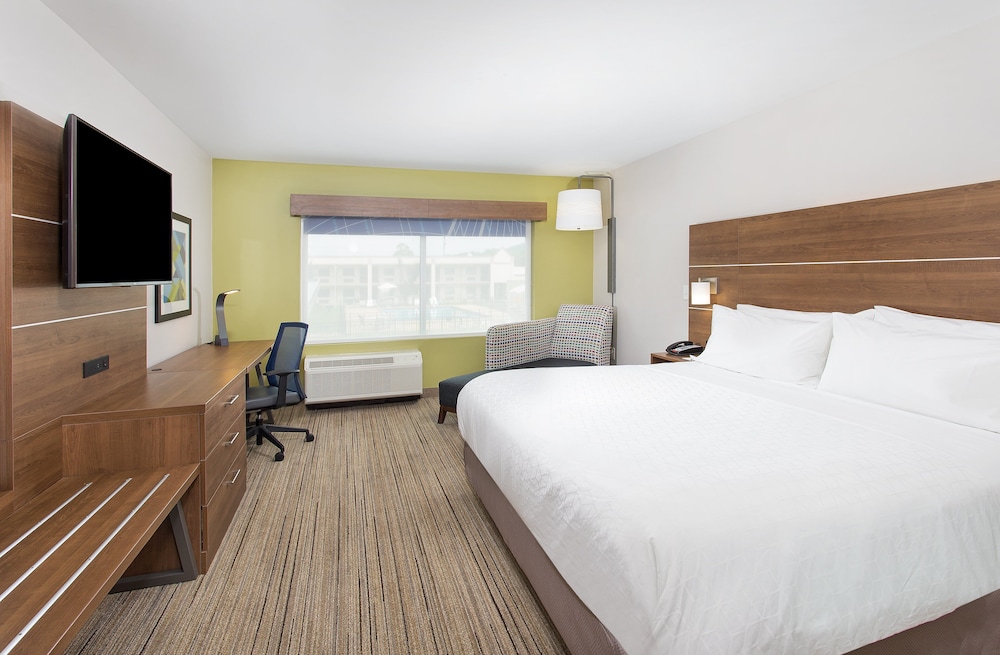 Holiday Inn Express Williamsburg by IHG - photo 23