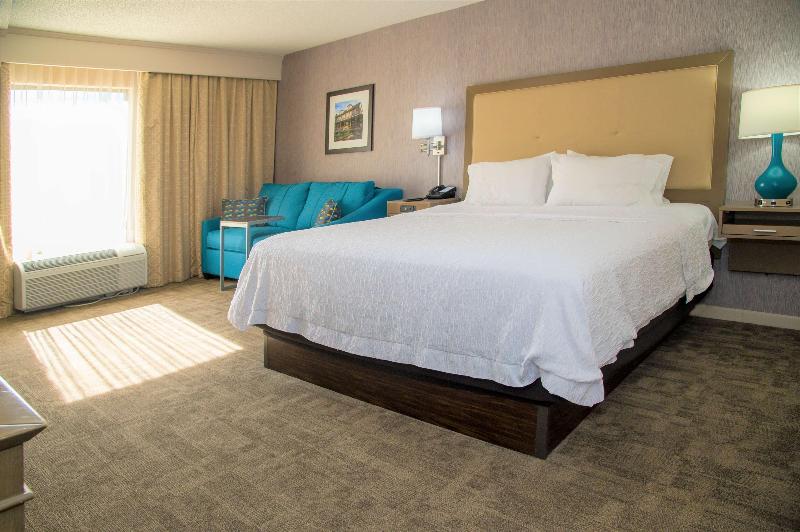 Hampton Inn Lewisburg - photo 80