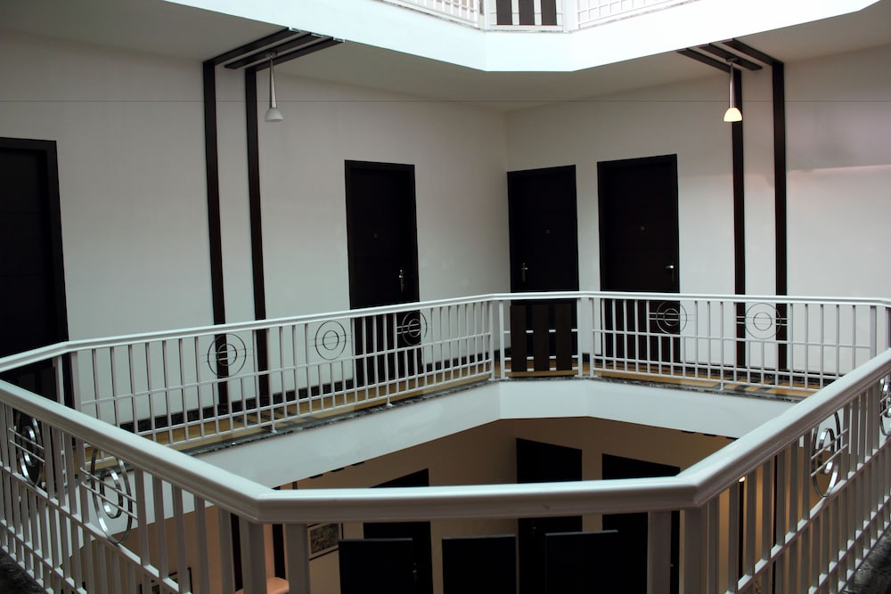 Stately Suites MG Road — Gurgaon — photo 3
