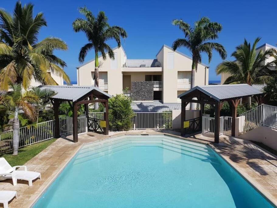 NALA T3 St Gilles Rés. piscine — 4-Star Luxury Hotel in Saint-Paul, Réunion