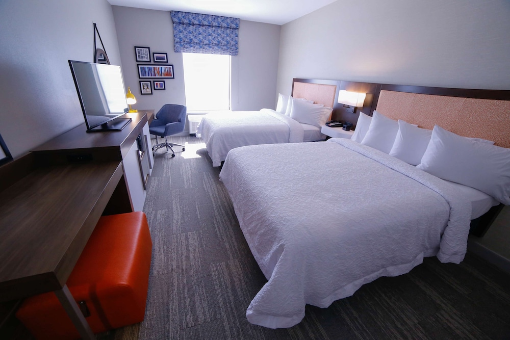 Hampton Inn & Suites Forest City - photo 15