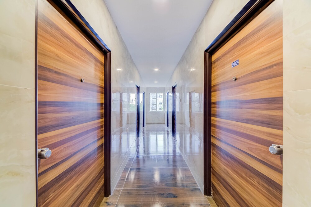 OYO 27844 Seven A Luxury Hotel — hotel in Medchal