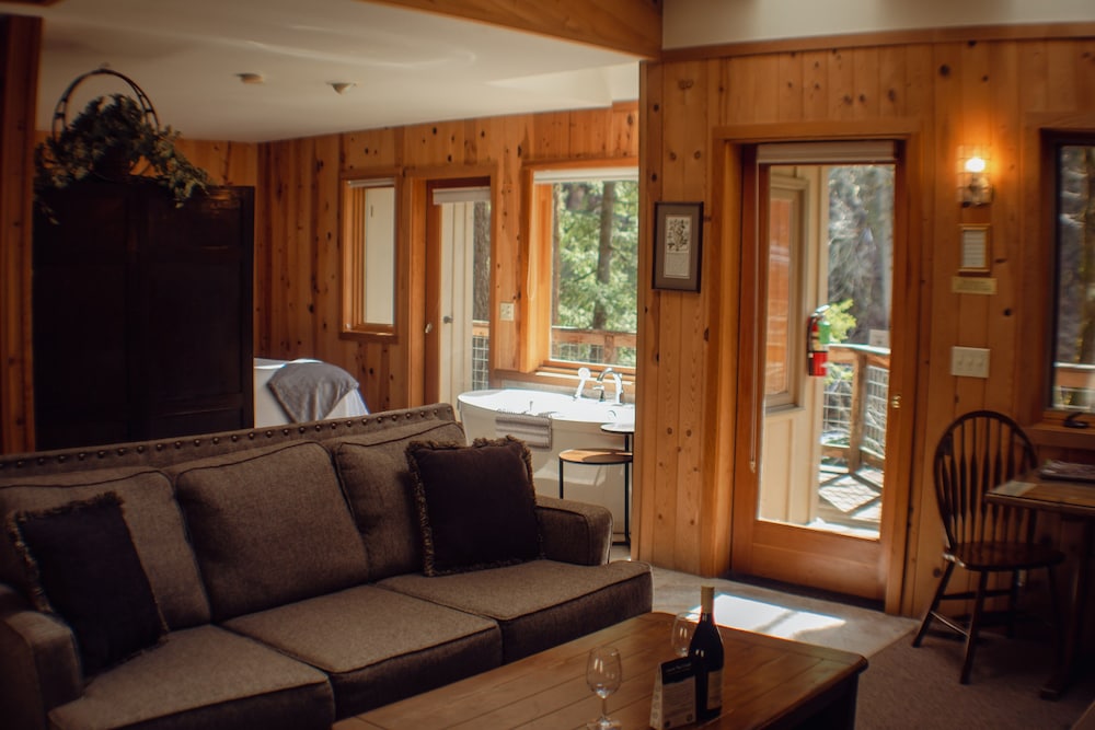Steamboat Inn - photo 48