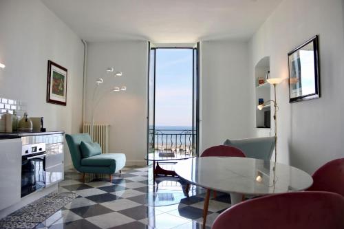 Le Grand Hotel Prestigieux et Unique Vue Mer in Menton, France