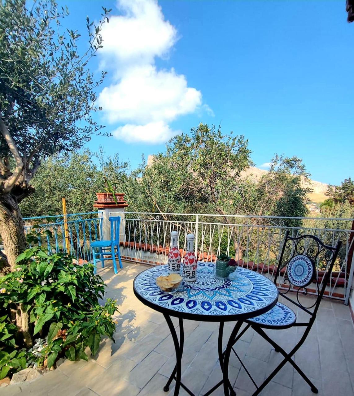 La casetta degli ulivi in Palermo, Italy