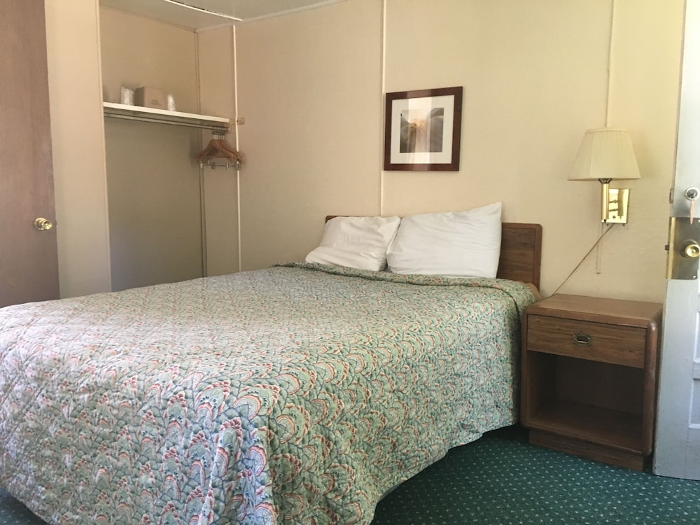 Plantation Motel - photo 13