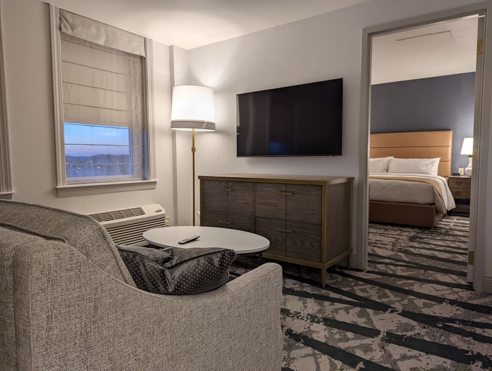 The Yorktowne Hotel Tapestry Collection by Hilton - photo 21