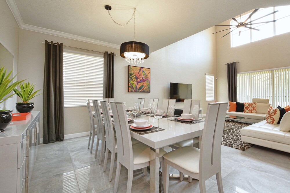 Ohana at Paradise Palms: Resort Townhome W Pool 5 Bedroom Townhouse - photo 16
