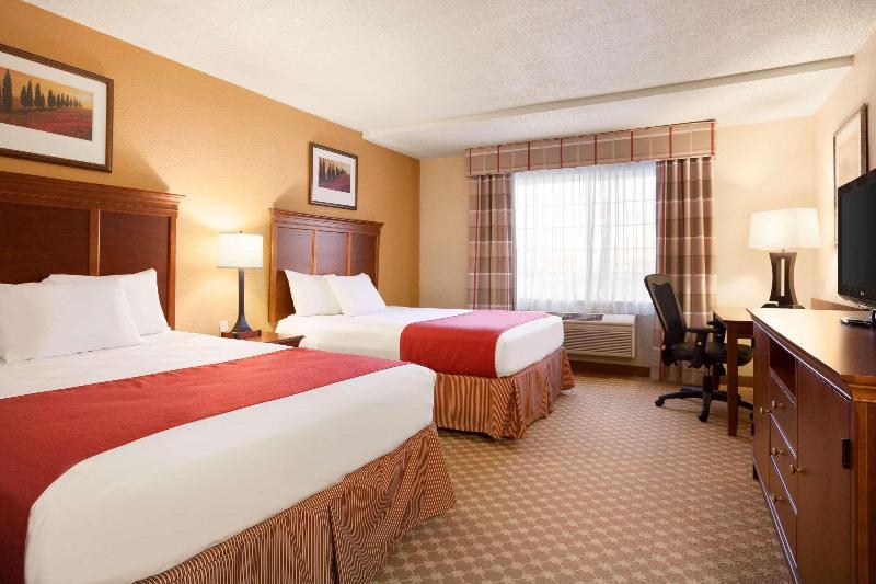 Portage Inn & Suites Kalamazoo - photo 12