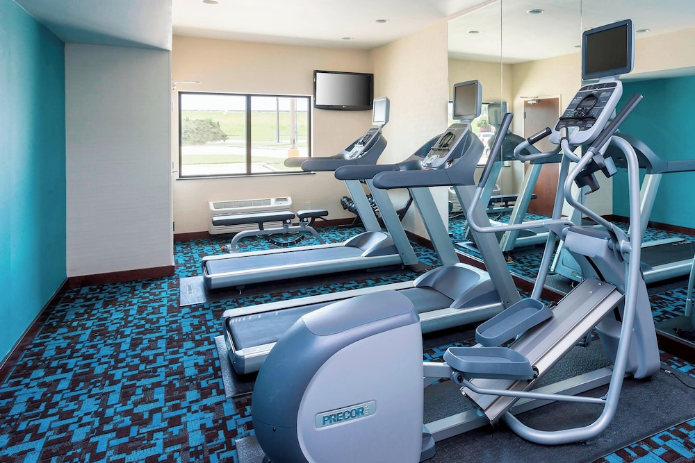 Fairfield Inn & Suites Victoria - photo 13