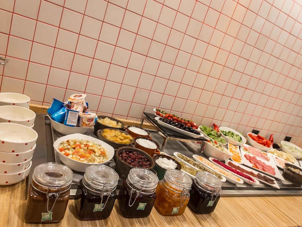 מזון ומשקאות