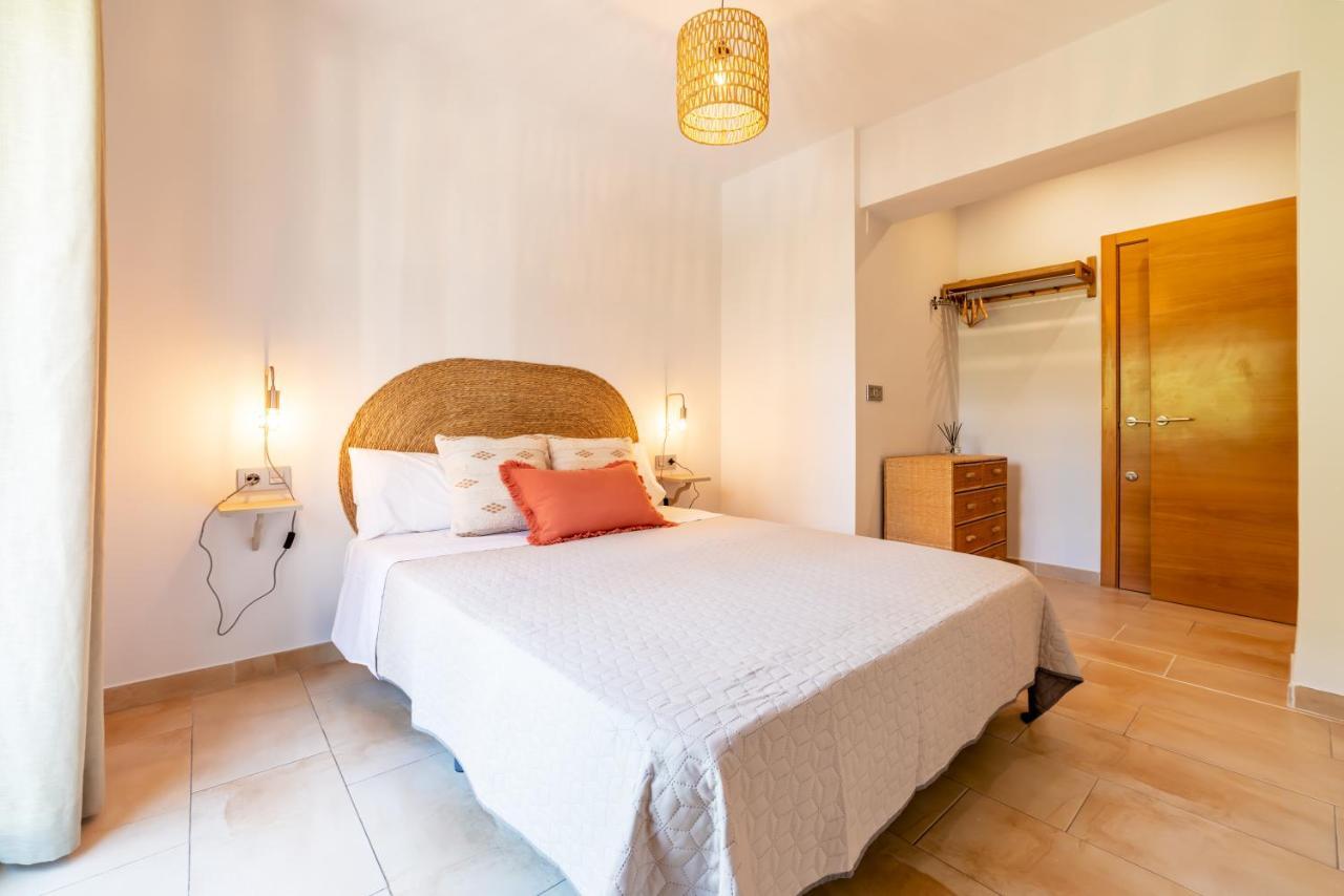 Apartamento Ronda Genil Con Parking Gratuito — 4-Star Luxury Hotel in Granada, Spain