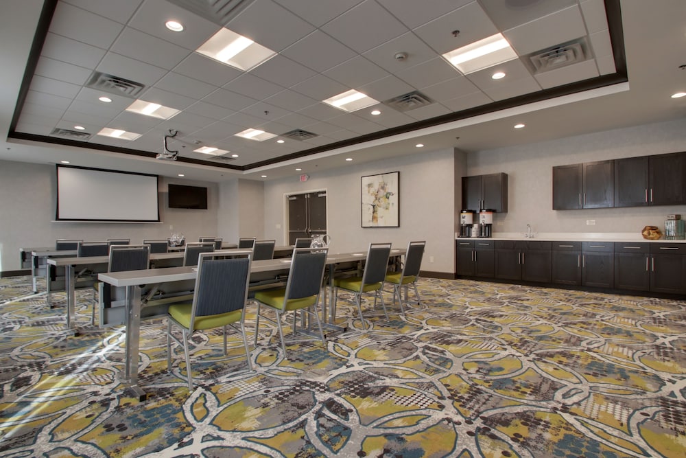 Hampton Inn & Suites Knightdale Raleigh - photo 60