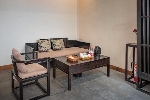 Tingjian Musu Private Soup Design Homestay South Gate of Wuzhen Xizha Scenic Area — 4-Star Luxury Hotel in Tongxiang, People's Republic of China