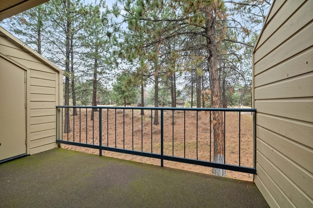 Scenic 1 Bedroom W Loft at Mount Bachelor Resort - photo 11