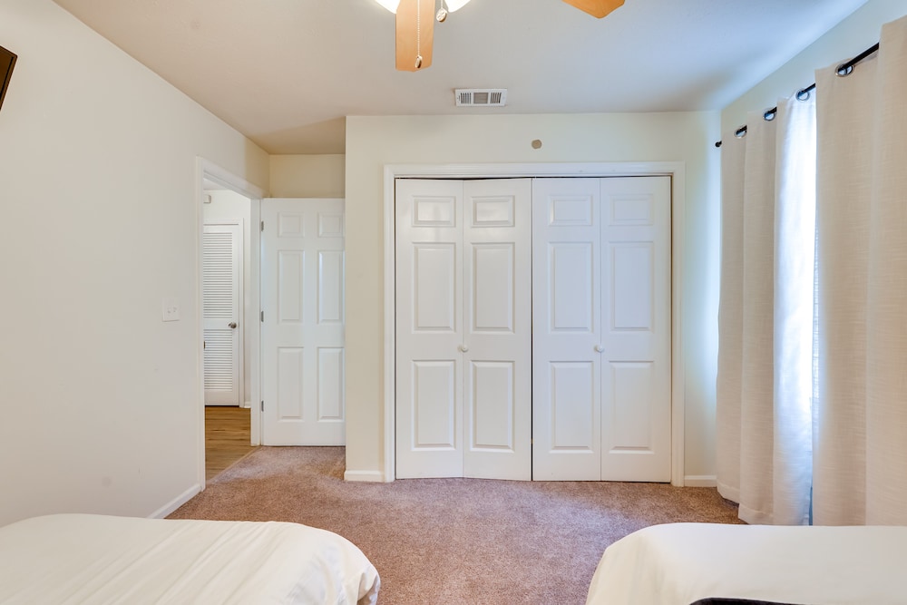 Bright Lynn Haven Home w Screened Porch & Yard - photo 4