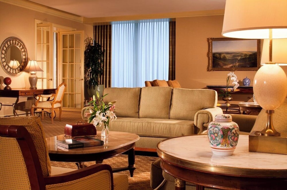 Omni Las Colinas Hotel - photo 9