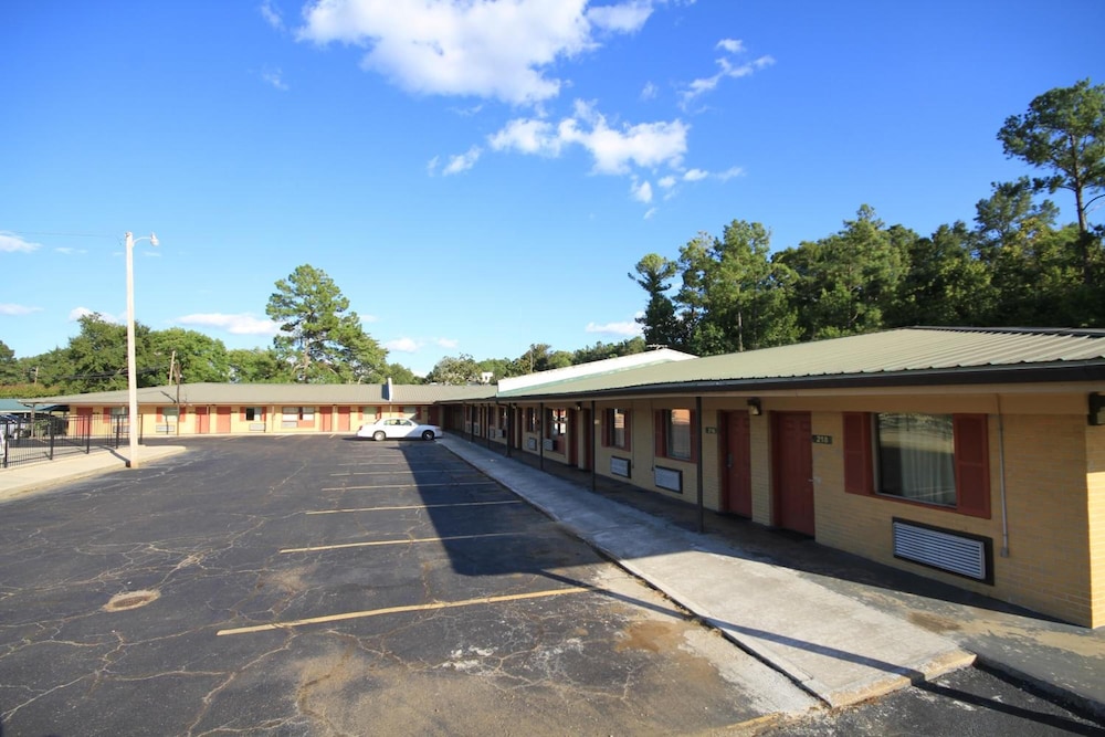 Holiday Terrace Motel - photo 48