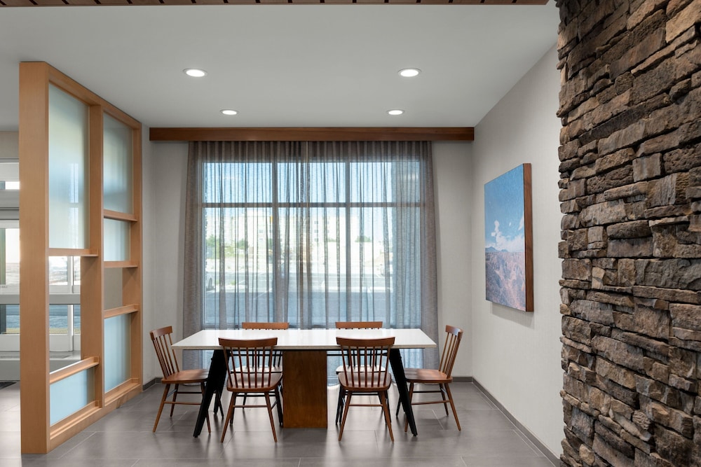 Fairfield by Marriott Inn & Suites Victorville - photo 3