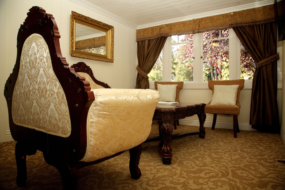 Monarch Cove Inn - photo 56