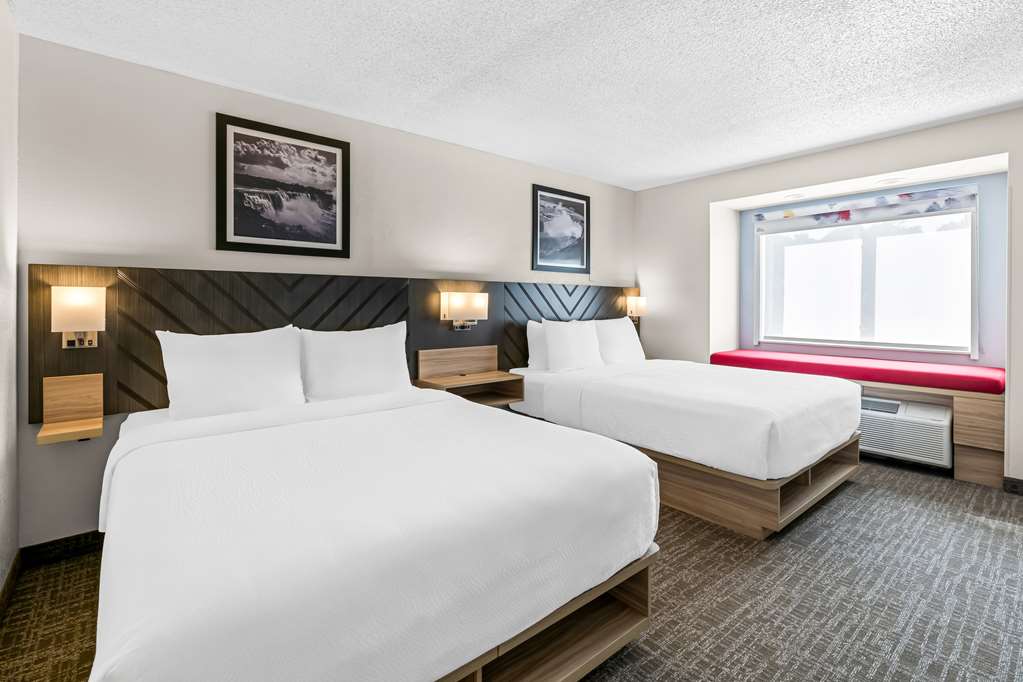 Best Western Buffalo Inn Suites - photo 11