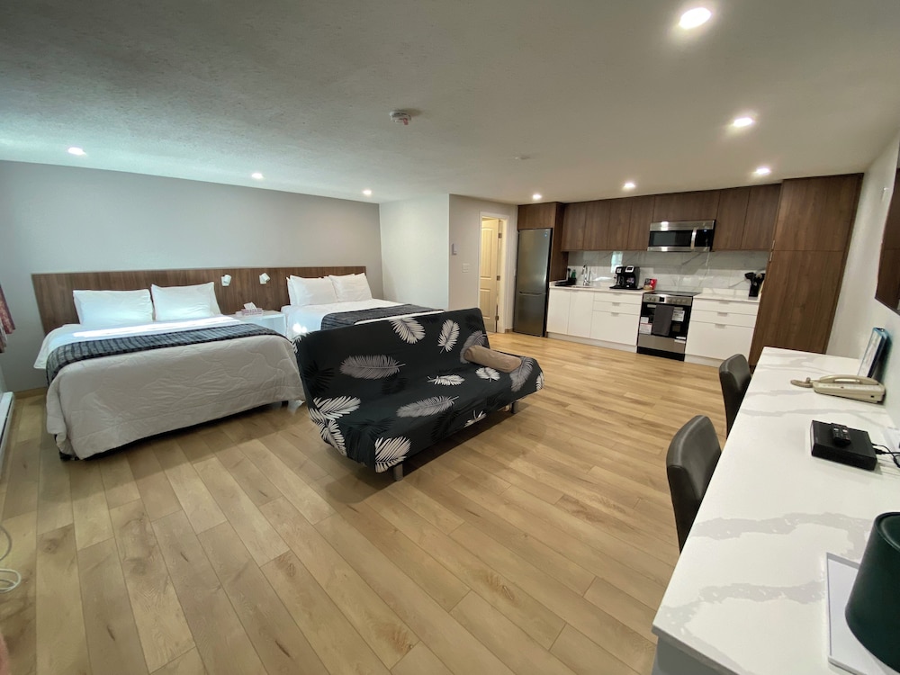 Western Traveller Motel in Grand Forks, Canada