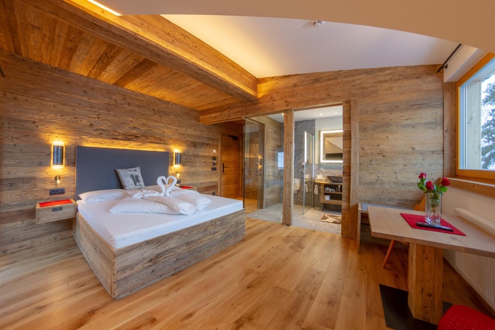 Rosengarten - carbon neutral hotel in Dobbiaco