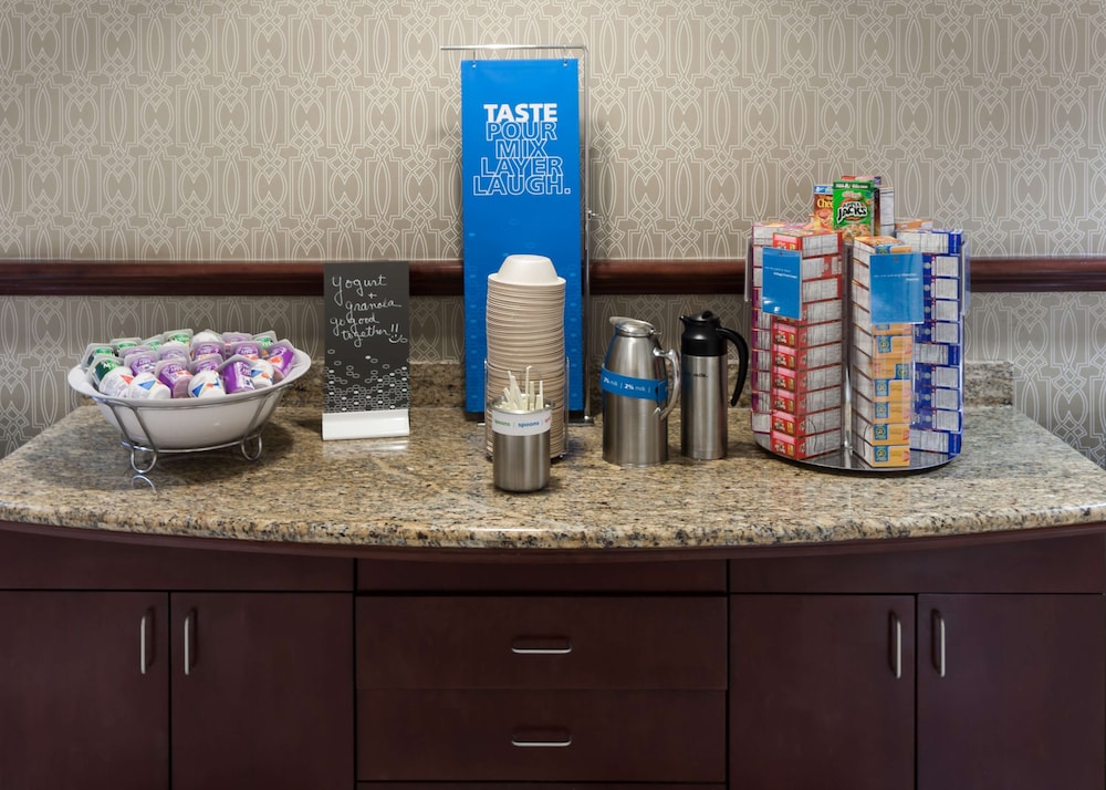 Hampton Inn & Suites Westford Chelmsford - photo 30