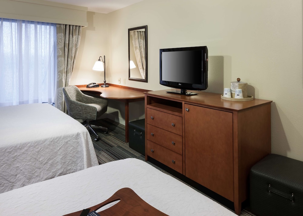 Hampton Inn & Suites Davenport - photo 18