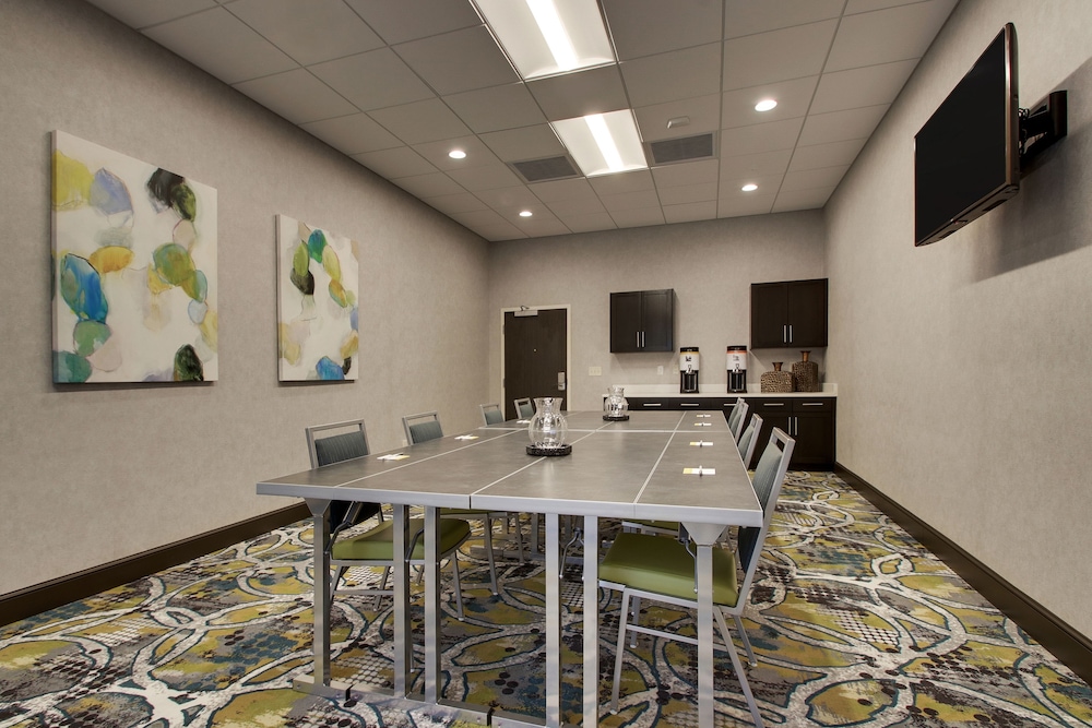 Hampton Inn & Suites Knightdale Raleigh - photo 59