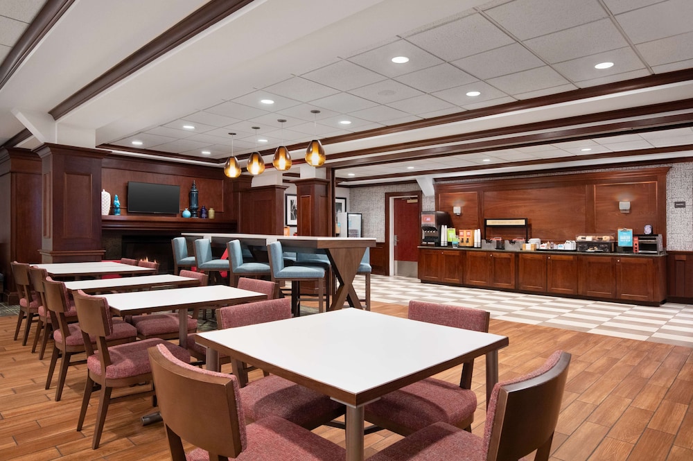 Hampton Inn Long Island Brookhaven - photo 35