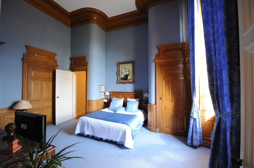 Château de Curzay — 4-Star Luxury Hotel in Poitiers, France
