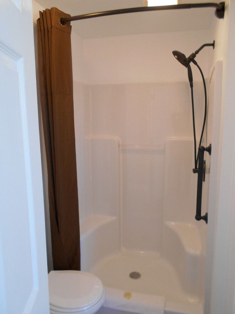 Super Saver Inn - photo 11