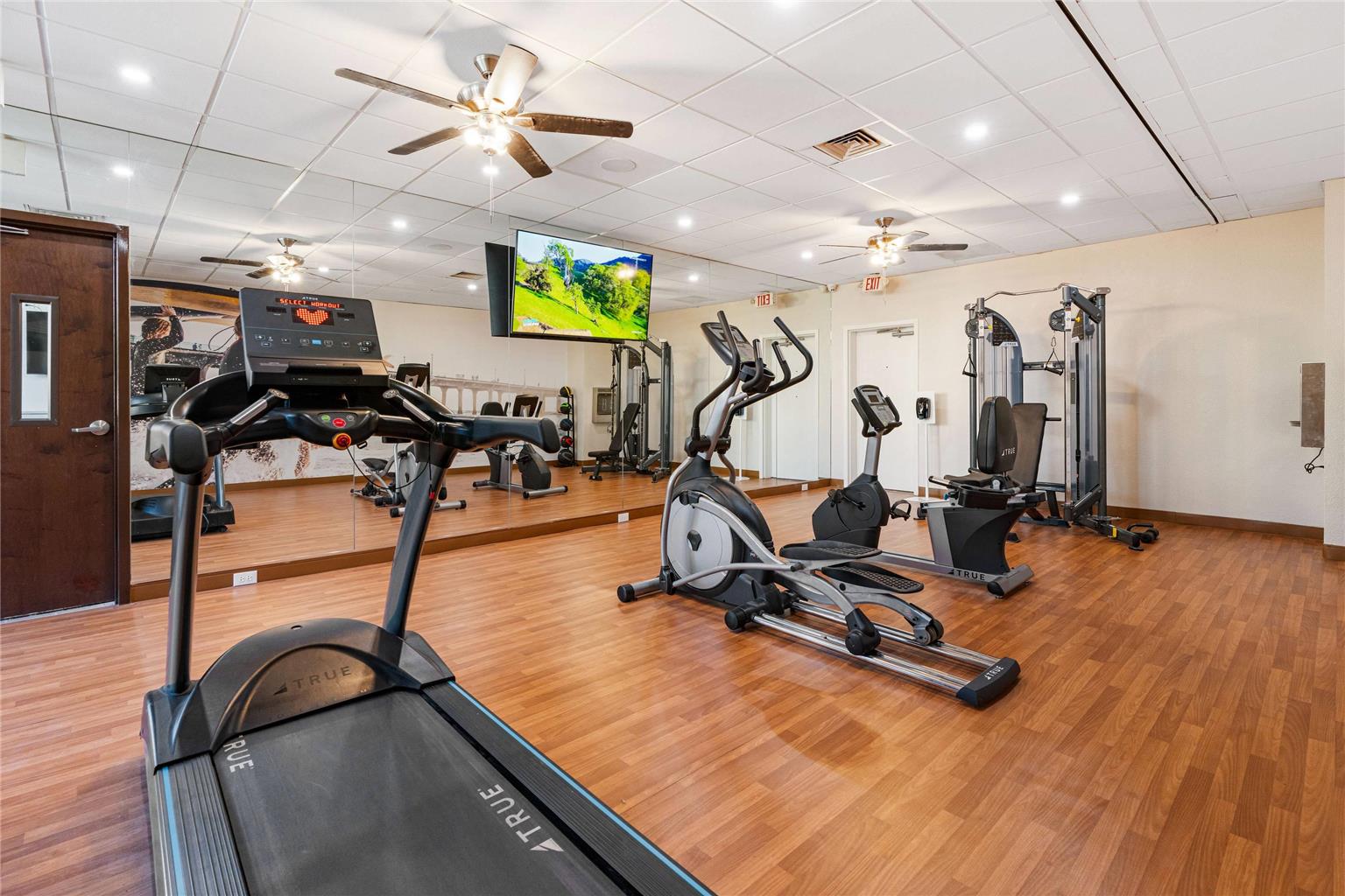 Clarion Pointe Galveston Beachfront - photo 38