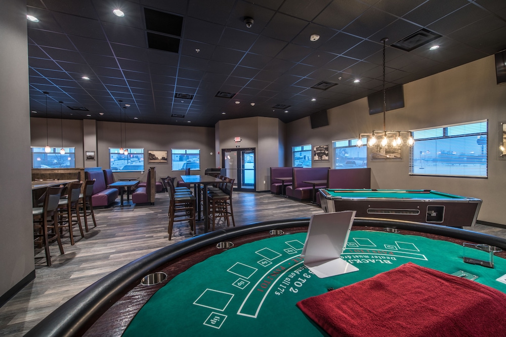 Astoria Hotel and Event Center - photo 27