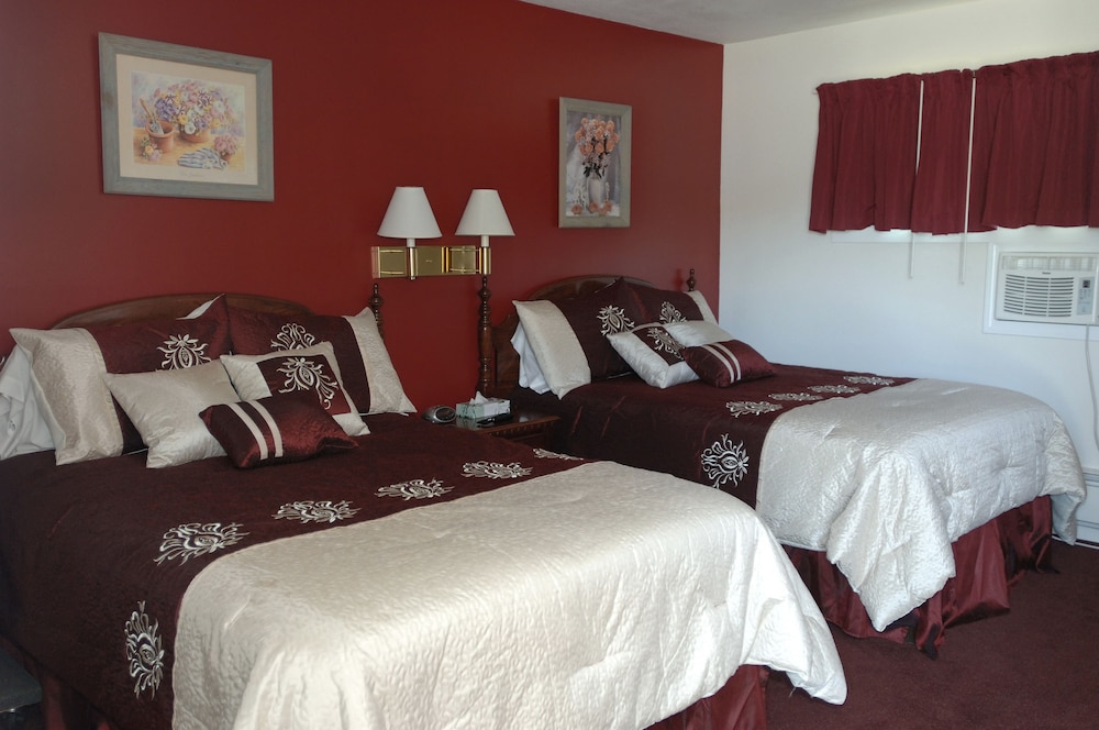 Saco River Motor Lodge & Suites - photo 2