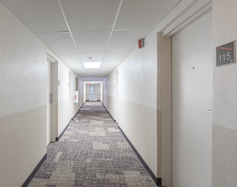 Red Roof Inn Lancaster Strasburg - photo 30