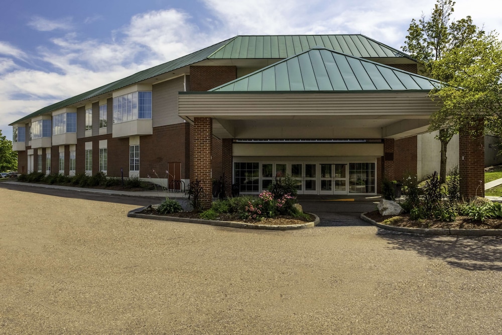 DoubleTree by Hilton Burlington Vermont - photo 59