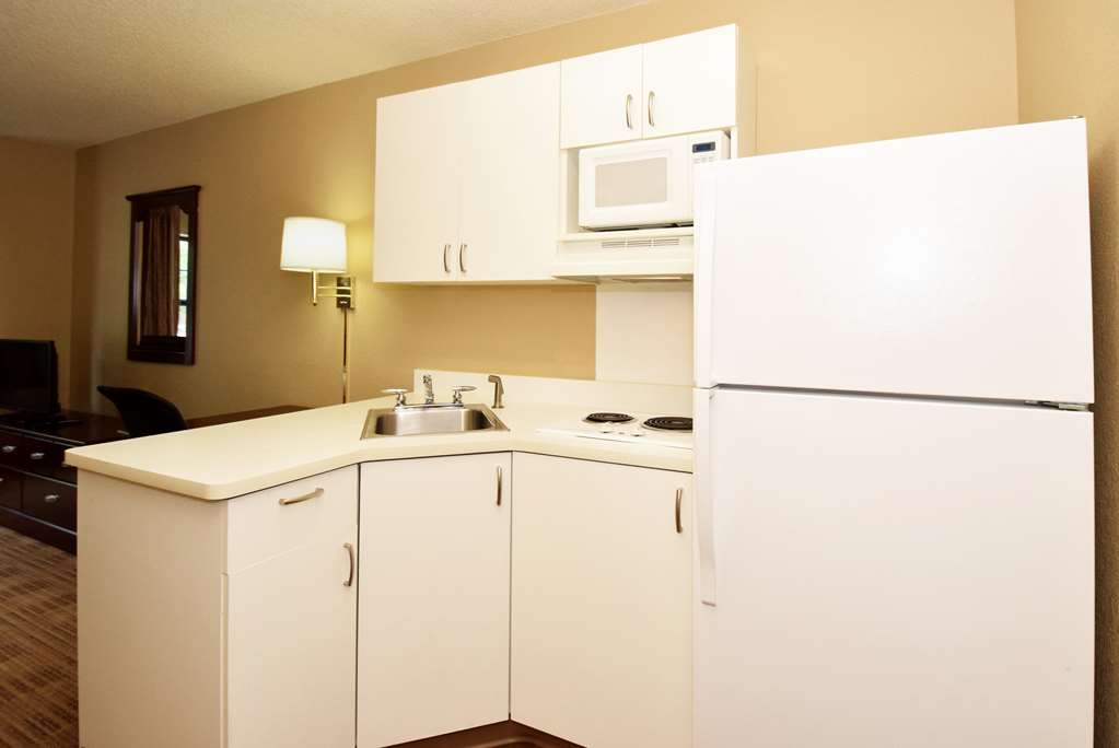 Extended Studio Hotel Suites Los Angeles San Dimas - photo 8